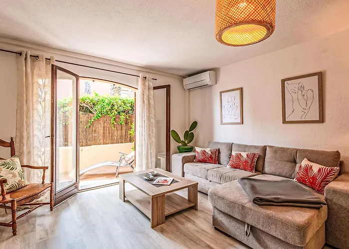 Les Embruns-5 By Interhome *